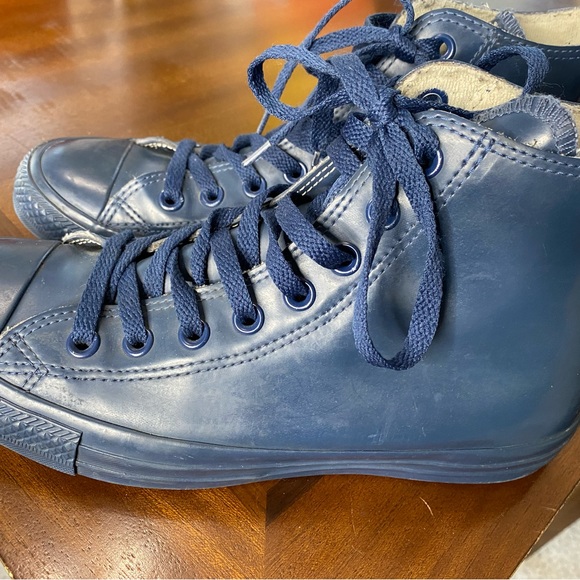 Navy Blue Rubber Converse ! - Picture 2 of 5